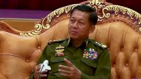رئيس المجموعة العسكرية الحاكمة في بورما يصل إلى جاكرتا لحضور قمة آسيان