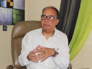 باحث مغربي يتهم