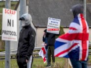 جونسون يهدد بتمزيق أجزاء من بروتوكول إيرلندا