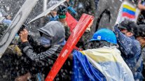 تظاهرات تعم كولومبيا فيما الرئيس منقطع عن وضع البلد