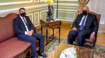 وزير الخارجية الإسرائيلي في القاهرة يبحث 