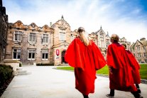 العريقتان أكسفورد وكامبريدج تتراجعان