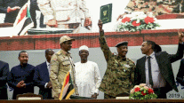 السودان: هيمنة الجيش مستمرة بعد عامين على