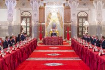 العاهل المغربي يعين سفيرين جديدين لدى فرنسا والاتحاد الاوروبي