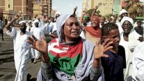 مقتل متظاهر خلال احتجاجات مناهضة للإنقلاب في السودان وسط انتشار عسكري كثيف