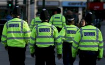 بريطانيا: الشرطة توقف ثلاثة أشخاص بعد انفجار سيارة أوقع قتيلاً