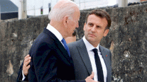 ماكرون سيتشاور مع بايدن في شأن أوكرانيا