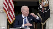 بايدن يدعو الأميركيين إلى مغادرة أوكرانيا 