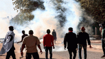 الأمن السوداني يستخدم الغاز المسيل للدموع لتفريق المحتجين