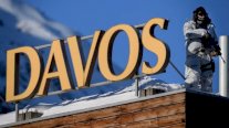 منتدى دافوس يجمّد علاقاته مع روسيا