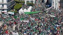 الجزائر: الإفراج عن 51 معتقلًا من ناشطي الحراك الاحتجاجي