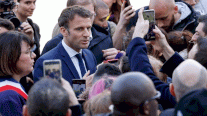 فرنسا: 500 فنان يؤيدون ماكرون للجولة الثانية للانتخابات الرئاسية