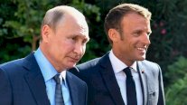 بوتين يهنئ ماكرون بإعادة انتخابه ويتمنى له