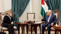 الرئيس الفلسطيني يلتقي وفدا أميركيا في رام الله