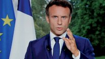 فرنسا: المعارضة ترفض منح ماكرون شيكًا على بياض