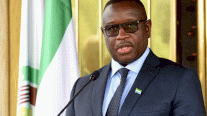رئيس سيراليون يتهم المعارضة بالسعي لإطاحة الحكومة