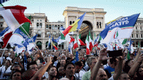 تجمّعٌ انتخابي لائتلاف اليمين الإيطالي في روما