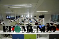 محكمة في برشلونة تدين