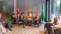 ولي العهد السعودي يلتقي رئيس وزراء بريطانيا ورئيس الإمارات