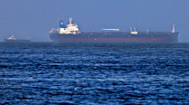 مسيّرات إيرانية تهاجم ناقلة تجارية في بحر العرب