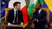 ماكرون يبدأ من الغابون جولة في وسط أفريقيا