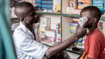 صيدليات عشوائية بديل للعلاجات المُكلفة في أفريقيا الوسطى
