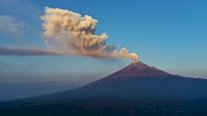 إغلاق مطار مكسيكو لساعات جراء بركان بوبوكاتيبيتل