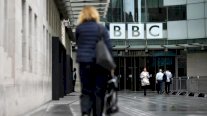 حصار بي بي سي بسمعتها يتصاعد فصولاً