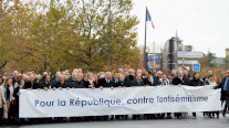 مسيرة صامتة في باريس ضد معاداة السامية
