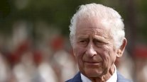 الملك تشارلز يبدأ رحلة علاج من السرطان
