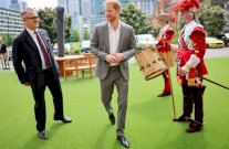 هاري لن يقابل والده الملك