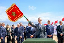 ولي عهد المغرب يعطي انطلاقة انجاز محطة لتحلية مياه البحر