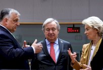 رئيس وزراء المجر يدعو لإطاحة دير لاين