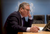 ستارمر يحادث الرئيس الإيراني هاتفيا