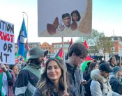 حكاية لافتة