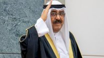 أمير الكويت يصحح بلطف ويشعل