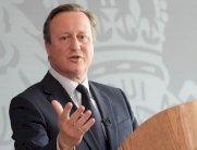 كاميرون: خططت لمعاقبة وزيرين إسرائيليين متطرفين