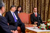 ولي العهد المغربي يستقبل الرئيس الصيني بالدار البيضاء