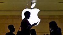 الوجه الآخر للكيانات البراقة: شركة أبل تتجسس على موظفيها
