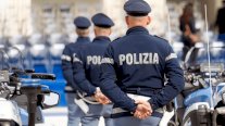 شرطة إيطاليا تجبر سيدات على خلع ملابسهن الداخلية وأداء القرفصاء
