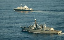 البحرية البريطانية تطارد سفينة تجسس روسية 