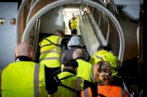 بريطانيا ترحِّل 19 ألف أجنبيا