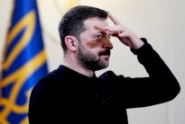 زيلينسكي: ترامب محاصر في 