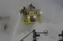 مكافحة الإرهاب البريطانية تقود تحقيقات حريق مطار هيثرو