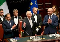 تشارلز الثالث يخاطب الطليان بلغتهم 