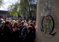 بريطانيا تحسم: المرأة هي المولودة بيولوجياً 