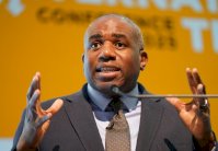 سفراء بريطانيا في الخارج يجوبون الداخل