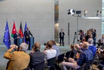 جوع غزة يتصدر قمة عبدالله الثاني - ميرتس 