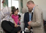 ولي العهد البريطاني يتأثر بشجاعة أطفال غزة المرضى