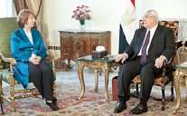 آشتون تنوه بترشح السيسي... وقتلى في مواجهات مع «الإخوان»